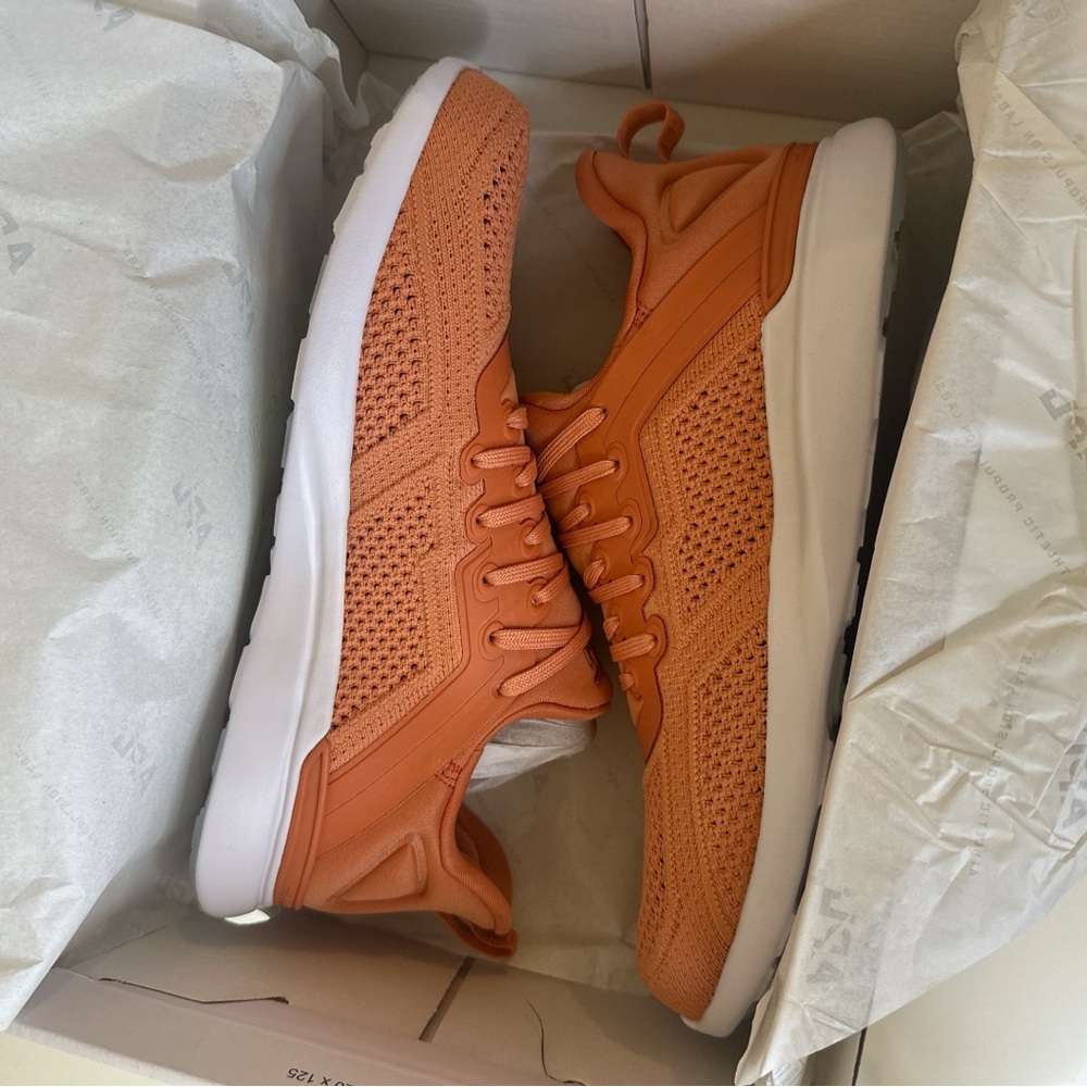 APL TechLoom Tracer Sneakers - Terracotta Orange - Men’s Size 8 NIB